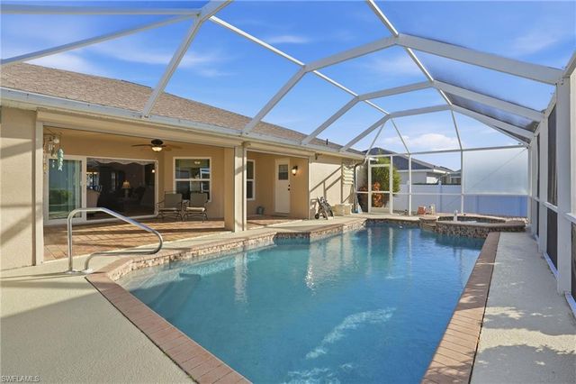 1422 SW 16th TER, Cape Coral, FL 33991