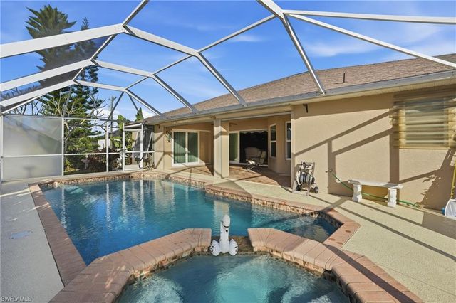 1422 SW 16th TER, Cape Coral, FL 33991