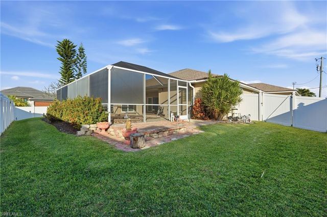 1422 SW 16th TER, Cape Coral, FL 33991