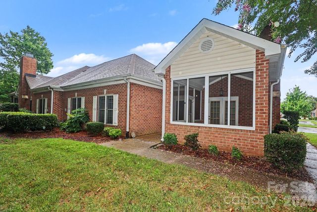 9807 Whispering Willow Court, Charlotte, NC 28210