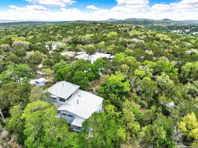 137 Hilltop Loop East, Lakehills, TX 78063