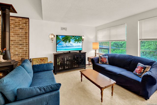 137 Hilltop Loop East, Lakehills, TX 78063