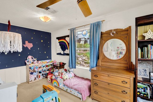 137 Hilltop Loop East, Lakehills, TX 78063