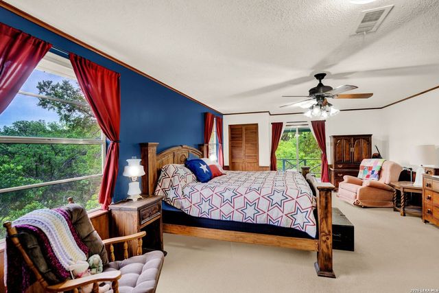 137 Hilltop Loop East, Lakehills, TX 78063