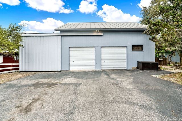 137 Hilltop Loop East, Lakehills, TX 78063