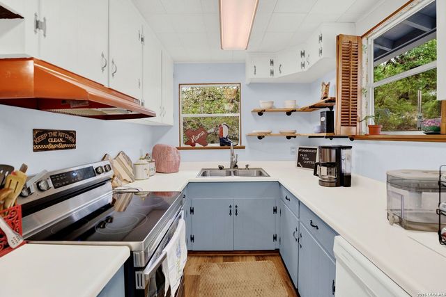 137 Hilltop Loop East, Lakehills, TX 78063