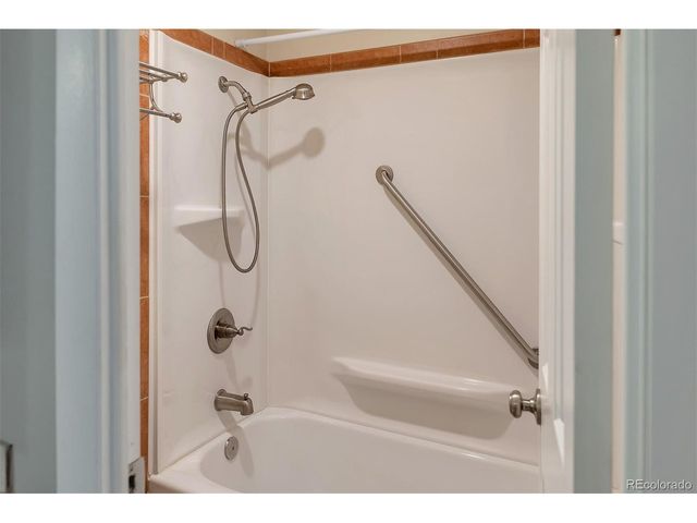 1302 S Parker Rd 336, Denver, CO 80231