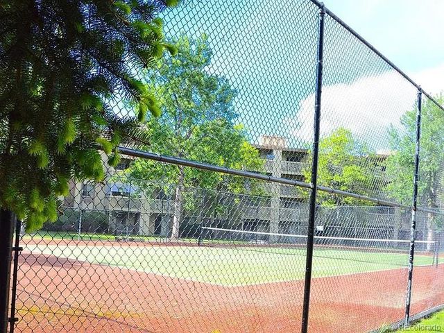 1302 S Parker Rd 336, Denver, CO 80231