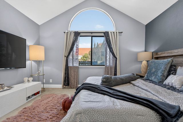 903 Appian Knoll Ct, El Sobrante, CA 94803