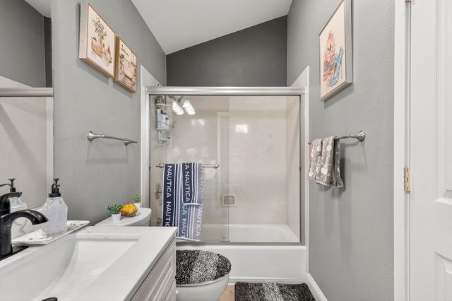 903 Appian Knoll Ct, El Sobrante, CA 94803