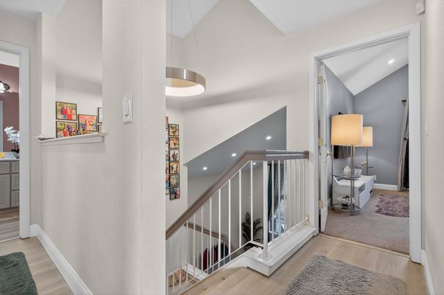 903 Appian Knoll Ct, El Sobrante, CA 94803