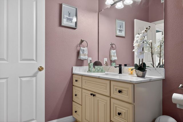 903 Appian Knoll Ct, El Sobrante, CA 94803