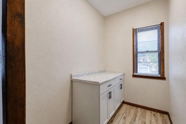 3809 N 15th STREET, Milwaukee, WI 53206