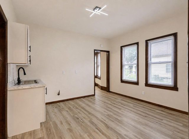 3809 N 15th STREET, Milwaukee, WI 53206