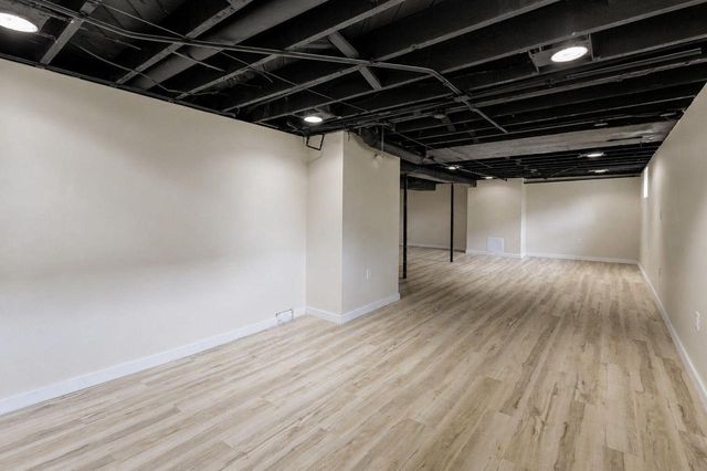 3809 N 15th STREET, Milwaukee, WI 53206