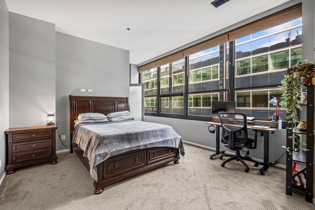 130 S CANAL Street 814, Chicago, IL 60606