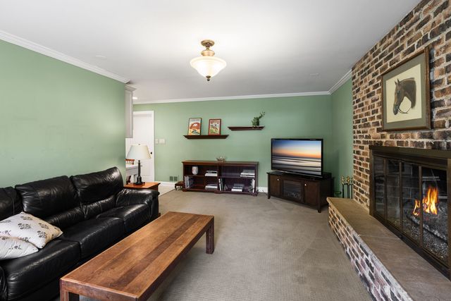 1240 Bar Harbor Terrace, Northbrook, IL 60062