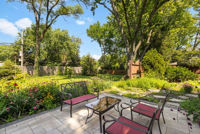 1240 Bar Harbor Terrace, Northbrook, IL 60062