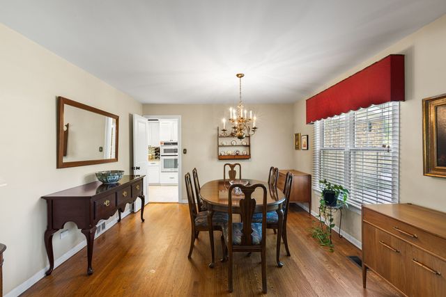 1240 Bar Harbor Terrace, Northbrook, IL 60062