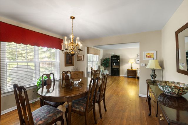 1240 Bar Harbor Terrace, Northbrook, IL 60062