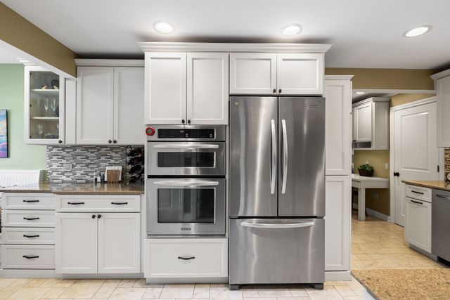 1240 Bar Harbor Terrace, Northbrook, IL 60062
