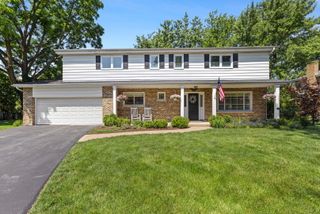 1240 Bar Harbor Terrace, Northbrook, IL 60062
