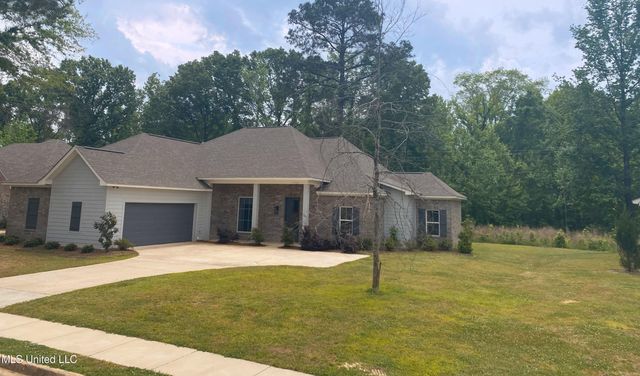 129 Salus Bend, Clinton, MS 39056