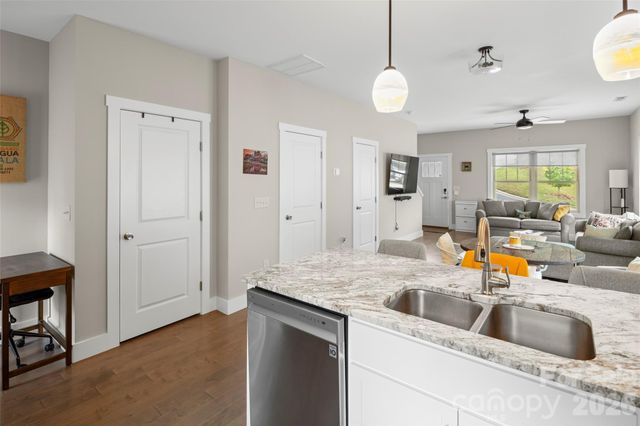52 Wheeler Road, Weaverville, NC 28787