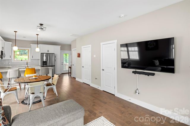 52 Wheeler Road, Weaverville, NC 28787