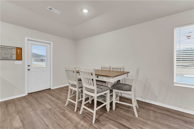 5528 Steamboat Avenue, Springdale, AR 72764