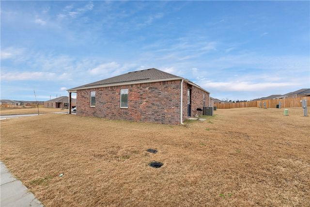 5528 Steamboat Avenue, Springdale, AR 72764