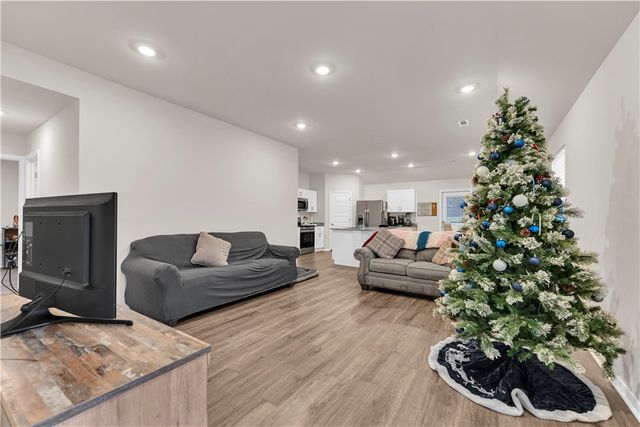 5528 Steamboat Avenue, Springdale, AR 72764