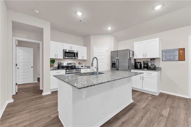 5528 Steamboat Avenue, Springdale, AR 72764