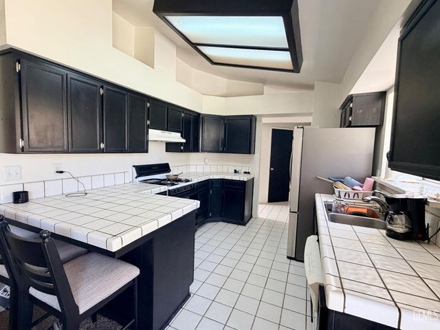 5809 Lugene Avenue, Bakersfield, CA 93313