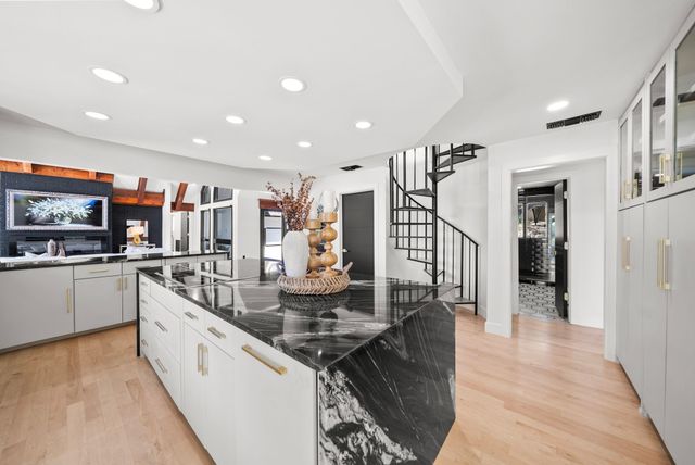 231 Oak Hill Drive, Trophy Club, TX 76262