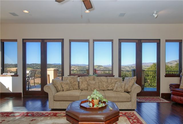 775 Avenida Alcola, Arroyo Grande, CA 93420