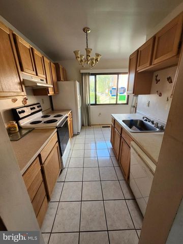 1317 BARNABY TER SE, Washington, DC 20032