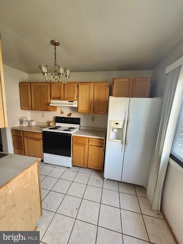 1317 BARNABY TER SE, Washington, DC 20032