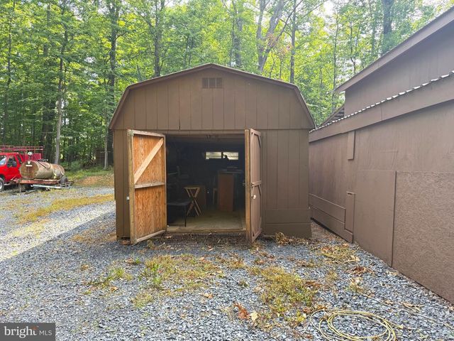 88 BUSHY TAIL TRL, Hedgesville, WV 25427