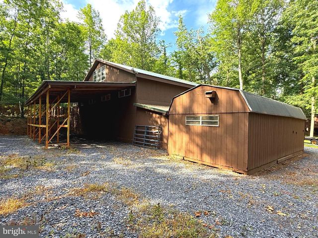 88 BUSHY TAIL TRL, Hedgesville, WV 25427