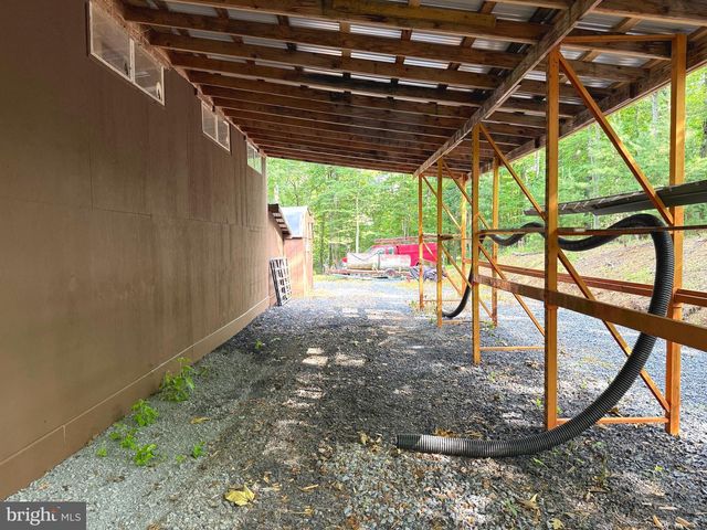 88 BUSHY TAIL TRL, Hedgesville, WV 25427