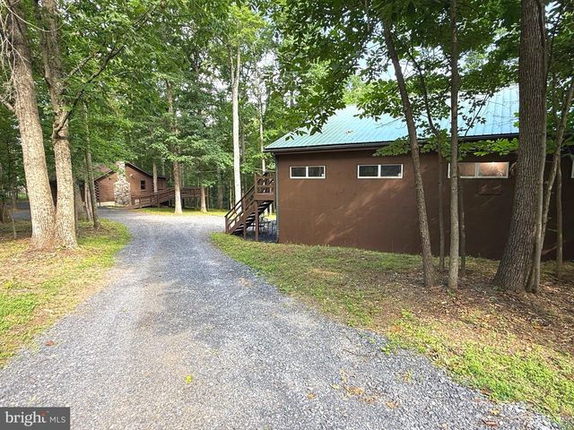 88 BUSHY TAIL TRL, Hedgesville, WV 25427