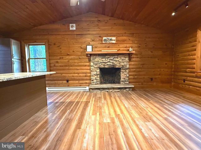 88 BUSHY TAIL TRL, Hedgesville, WV 25427