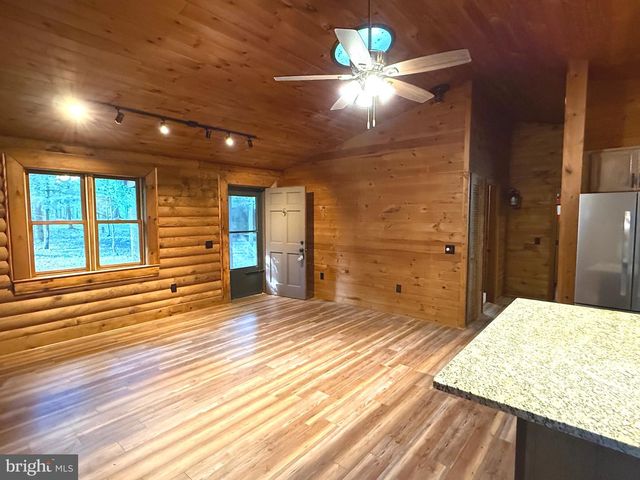 88 BUSHY TAIL TRL, Hedgesville, WV 25427
