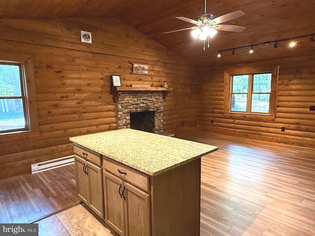 88 BUSHY TAIL TRL, Hedgesville, WV 25427