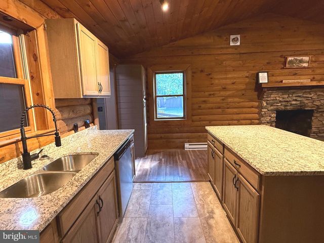 88 BUSHY TAIL TRL, Hedgesville, WV 25427