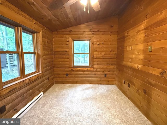 88 BUSHY TAIL TRL, Hedgesville, WV 25427