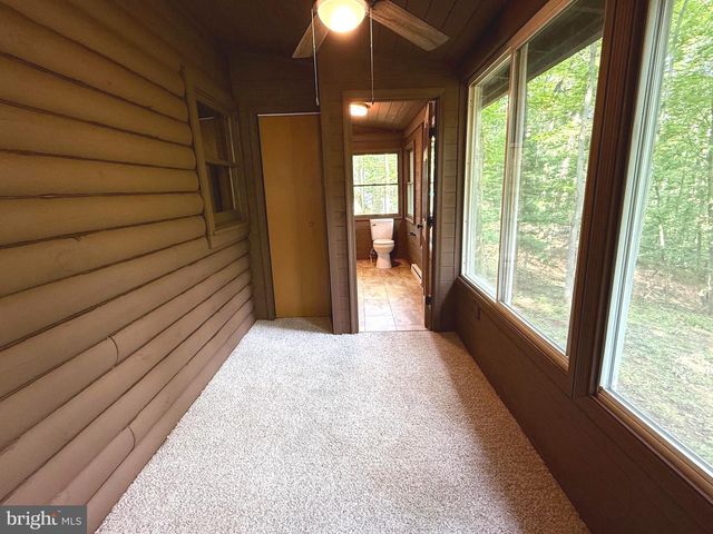 88 BUSHY TAIL TRL, Hedgesville, WV 25427