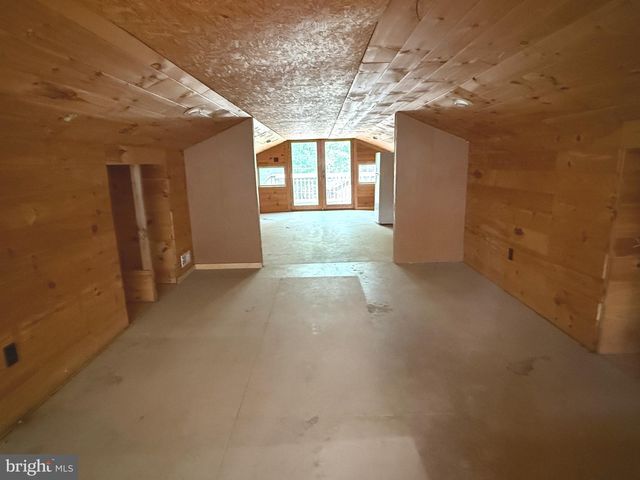 88 BUSHY TAIL TRL, Hedgesville, WV 25427