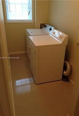 1600 SW 44th Avenue, Fort Lauderdale, FL 33317